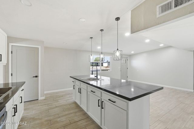 9240 E Dolores Street, Tucson, AZ 85730