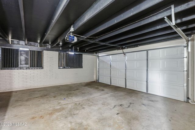 9240 E Dolores Street, Tucson, AZ 85730