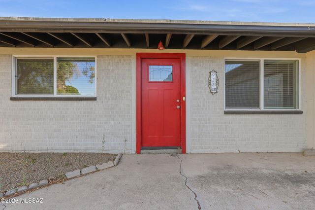 9240 E Dolores Street, Tucson, AZ 85730