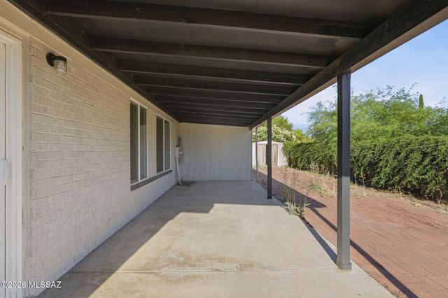 9240 E Dolores Street, Tucson, AZ 85730
