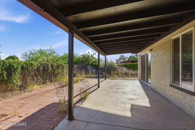 9240 E Dolores Street, Tucson, AZ 85730