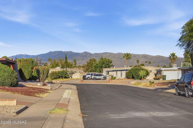 9240 E Dolores Street, Tucson, AZ 85730