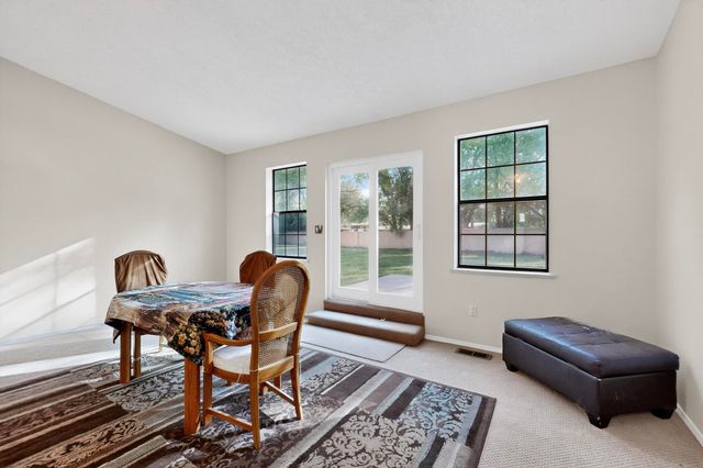 7 Connie Lane, Los Lunas, NM 87031