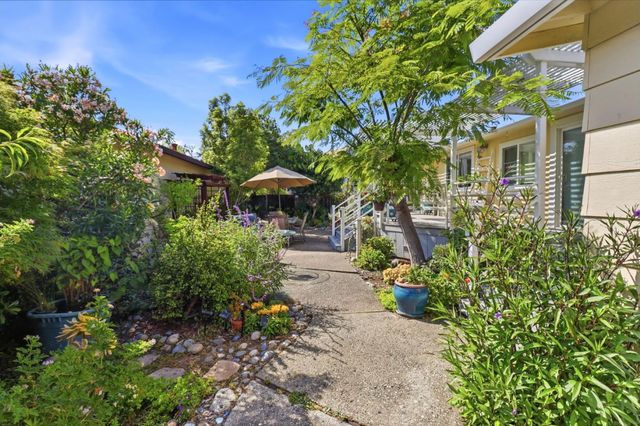 213 Mountain Springs Drive 213, San Jose, CA 95136