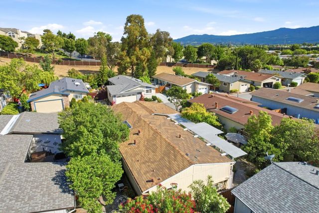 213 Mountain Springs Drive 213, San Jose, CA 95136