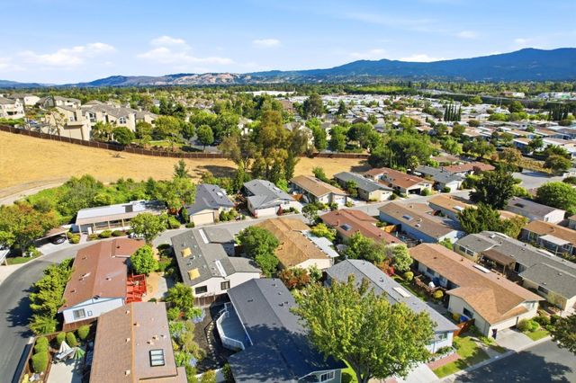 213 Mountain Springs Drive 213, San Jose, CA 95136