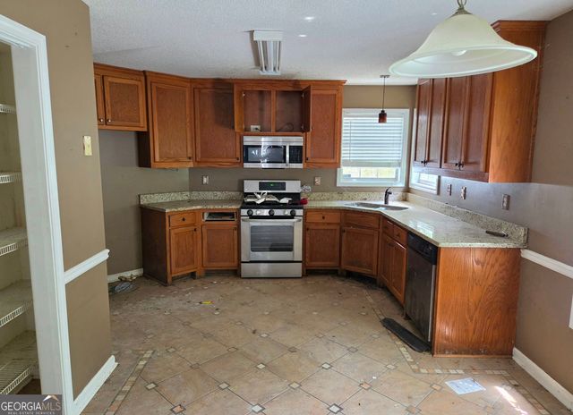 309 Madison Ave, Hampton, GA 30228