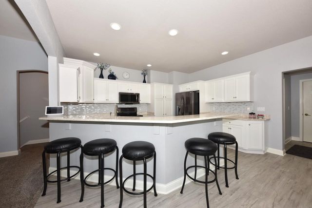 N59W17764 Meadow COURT, Menomonee Falls, WI 53051