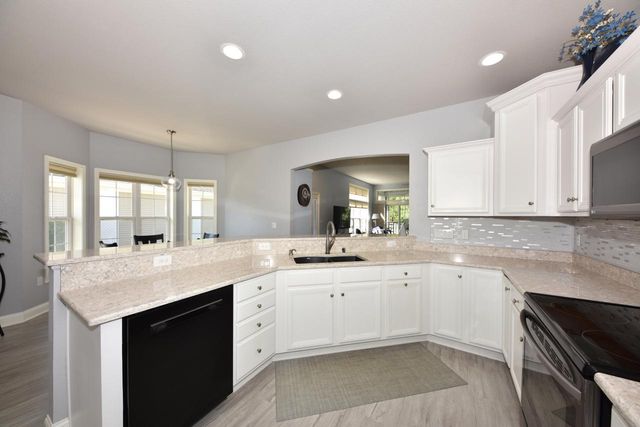 N59W17764 Meadow COURT, Menomonee Falls, WI 53051