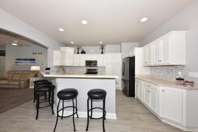 N59W17764 Meadow COURT, Menomonee Falls, WI 53051