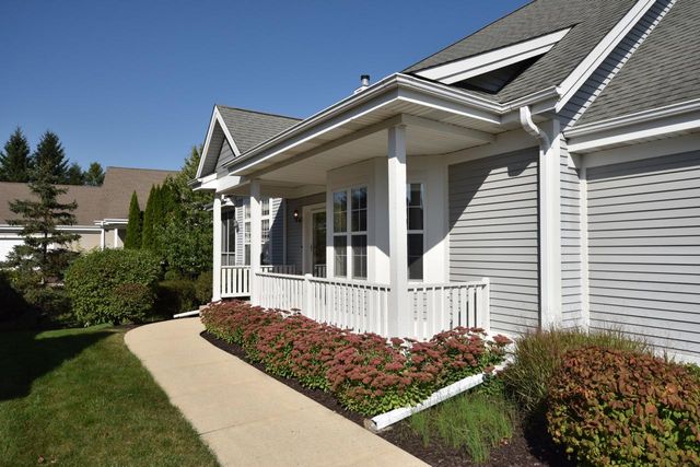 N59W17764 Meadow COURT, Menomonee Falls, WI 53051