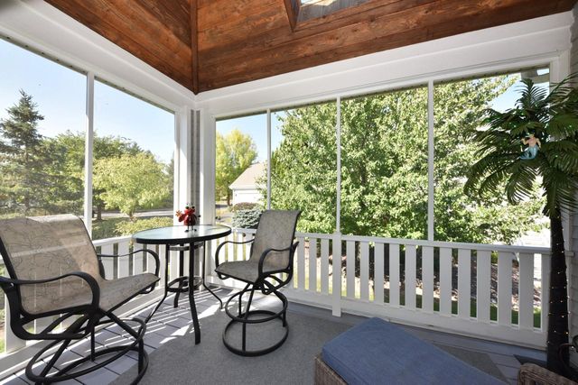 N59W17764 Meadow COURT, Menomonee Falls, WI 53051