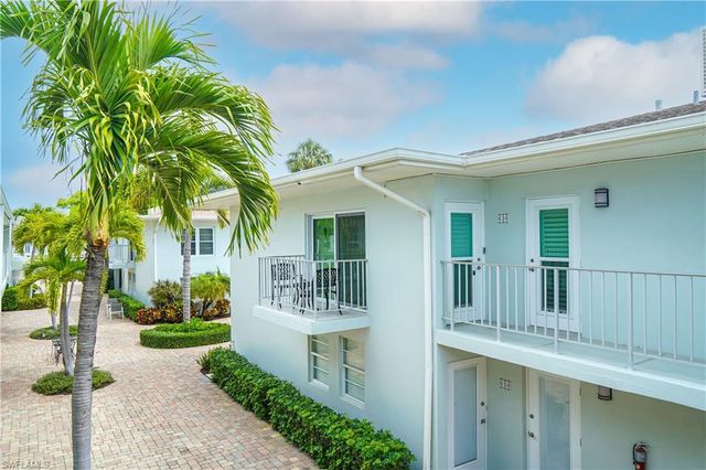 636 12th AVE S 636, Naples, FL 34102