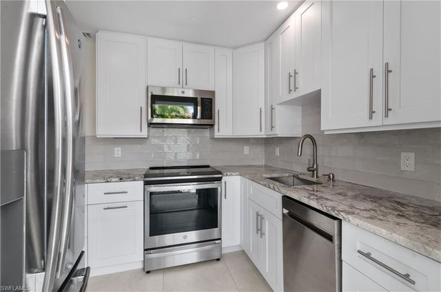 636 12th AVE S 636, Naples, FL 34102