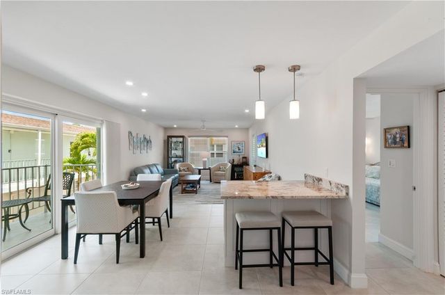 636 12th AVE S 636, Naples, FL 34102