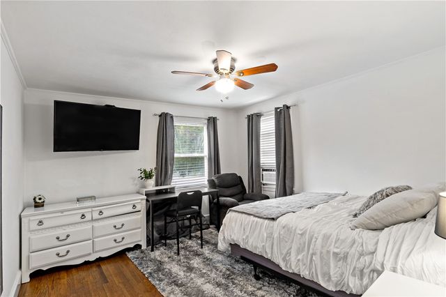 756 Metacom Avenue, Bristol, RI 02809