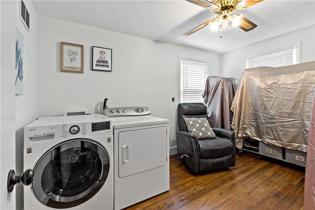 756 Metacom Avenue, Bristol, RI 02809