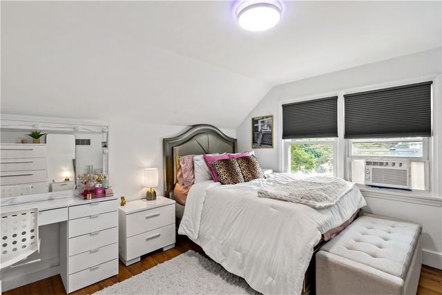 756 Metacom Avenue, Bristol, RI 02809