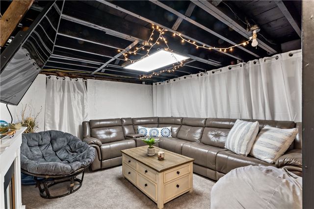 756 Metacom Avenue, Bristol, RI 02809