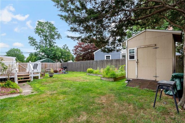 756 Metacom Avenue, Bristol, RI 02809