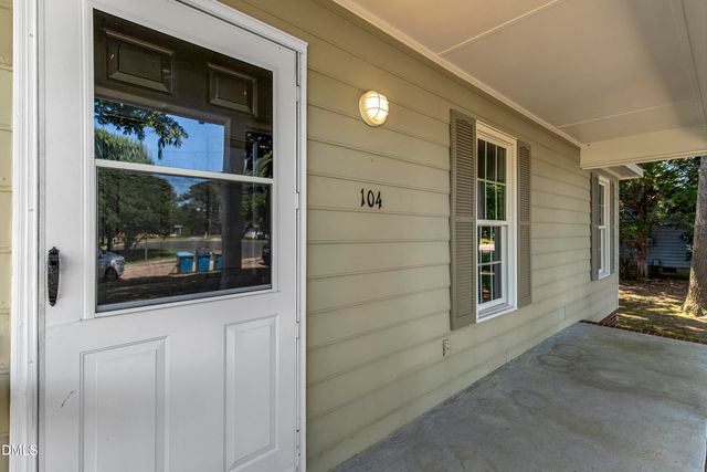 104 Sunset Drive, Dunn, NC 28334