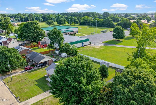 104 Sunset Drive, Dunn, NC 28334