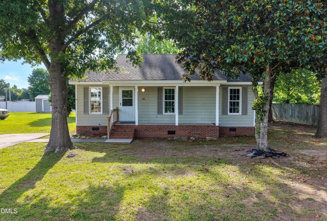 104 Sunset Drive, Dunn, NC 28334