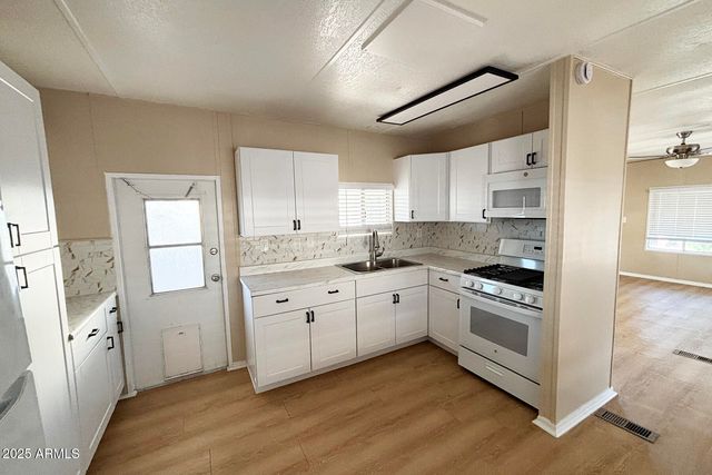 10122 E ILLINI Street 7, Mesa, AZ 85208