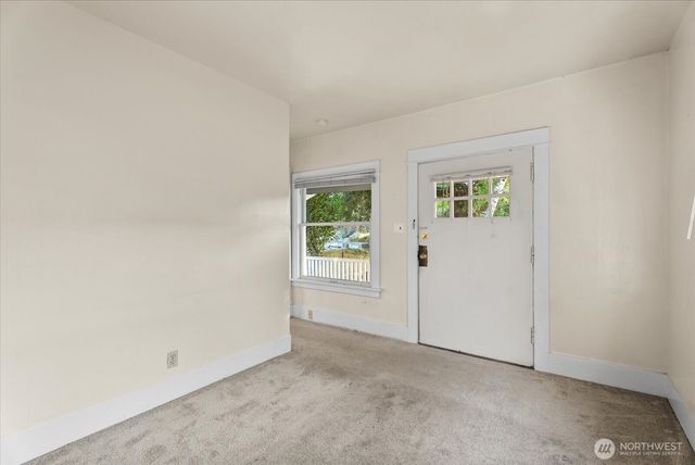 6533 5th Avenue NW, Seattle, WA 98117