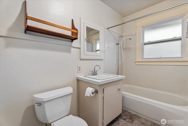 6533 5th Avenue NW, Seattle, WA 98117