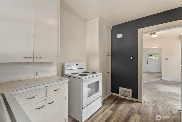 6533 5th Avenue NW, Seattle, WA 98117