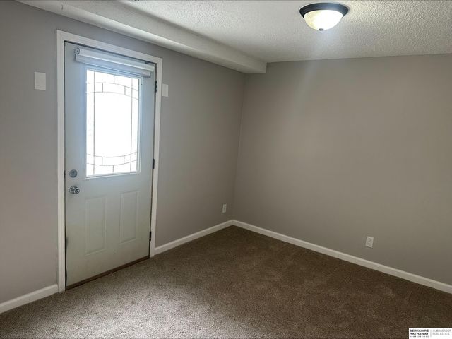 2332 NW 50th Street, Lincoln, NE 68524