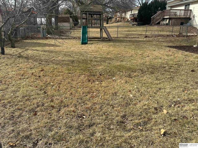 2332 NW 50th Street, Lincoln, NE 68524