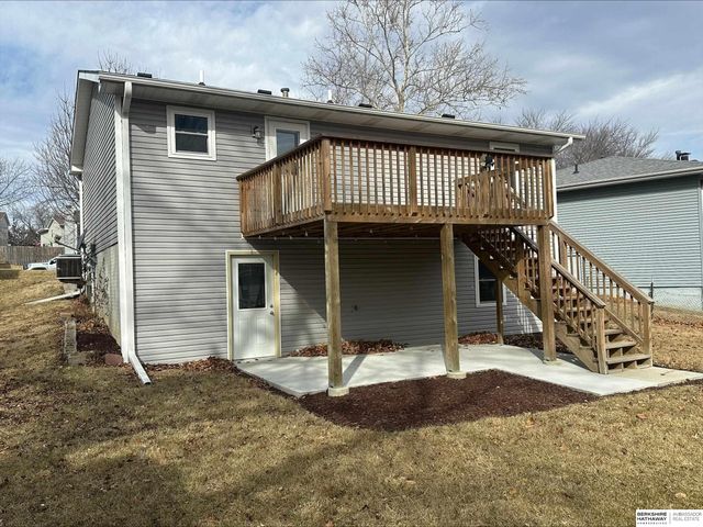 2332 NW 50th Street, Lincoln, NE 68524