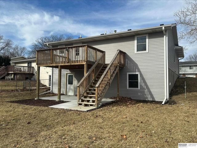 2332 NW 50th Street, Lincoln, NE 68524