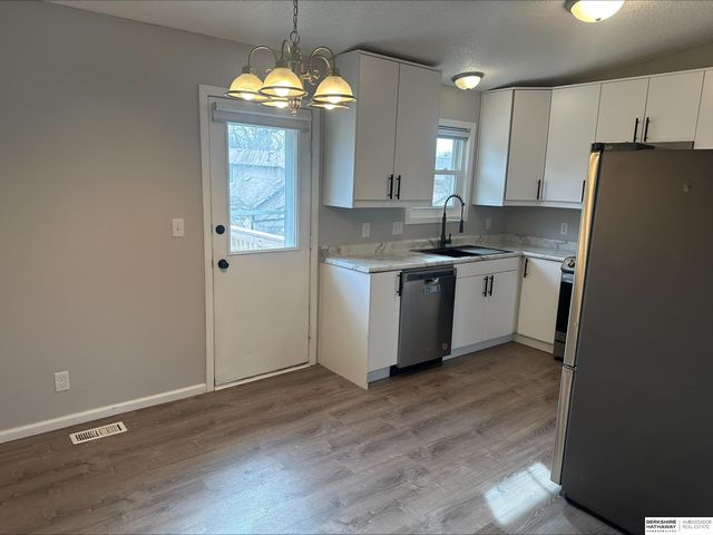 2332 NW 50th Street, Lincoln, NE 68524