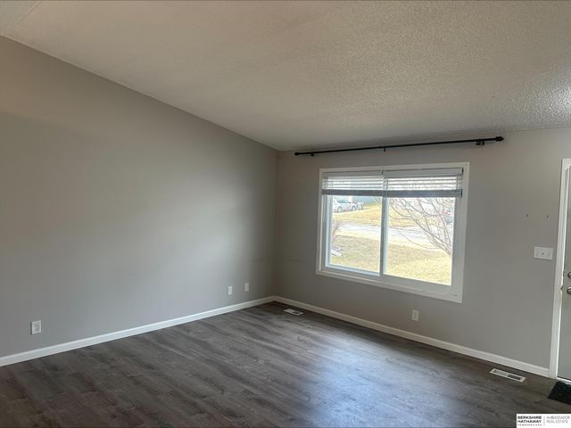 2332 NW 50th Street, Lincoln, NE 68524