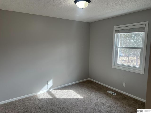 2332 NW 50th Street, Lincoln, NE 68524