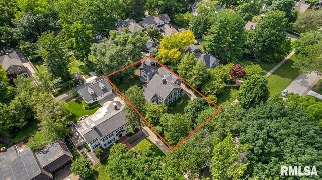 1525 S Wiggins Avenue, Springfield, IL 62704