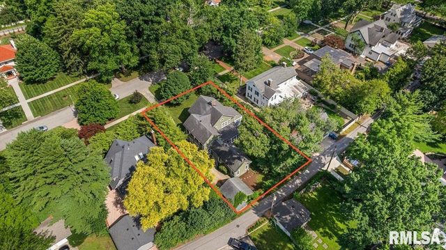 1525 S Wiggins Avenue, Springfield, IL 62704