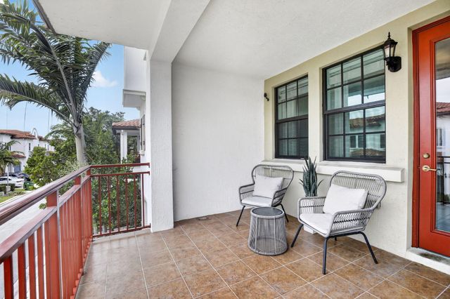 11613 SW 13th Court, Pembroke Pines, FL 33025