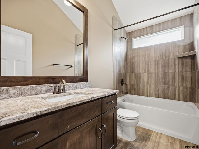 1505 S 208th Street, Elkhorn, NE 68022