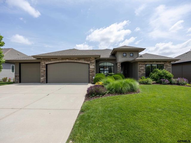 1505 S 208th Street, Elkhorn, NE 68022