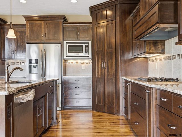 1505 S 208th Street, Elkhorn, NE 68022