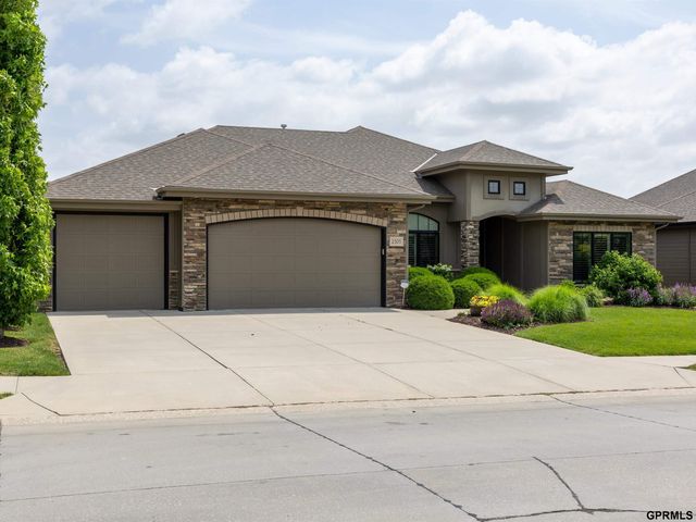 1505 S 208th Street, Elkhorn, NE 68022