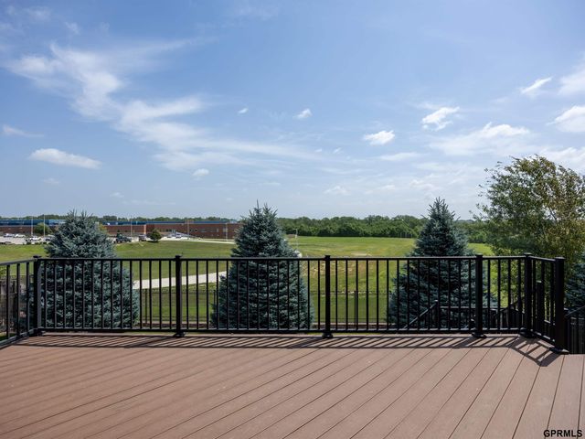 1505 S 208th Street, Elkhorn, NE 68022