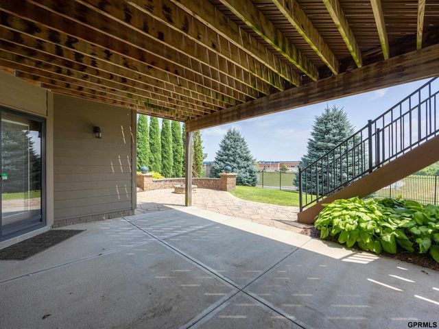1505 S 208th Street, Elkhorn, NE 68022