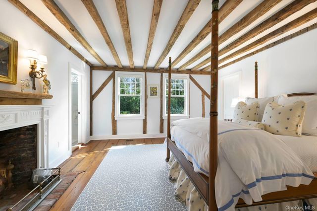 137 Montauk Highway, Quogue, NY 11959