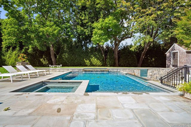 137 Montauk Highway, Quogue, NY 11959