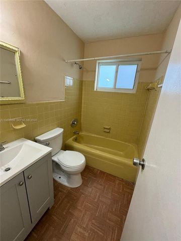 7930 NW 21st Ct, Sunrise, FL 33322